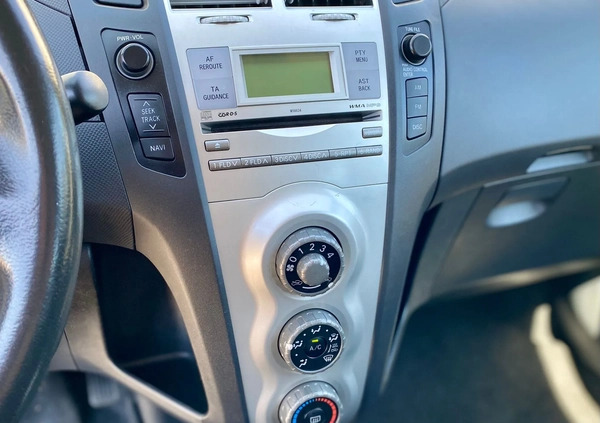 Toyota Yaris cena 11900 przebieg: 137300, rok produkcji 2009 z Pisz małe 232